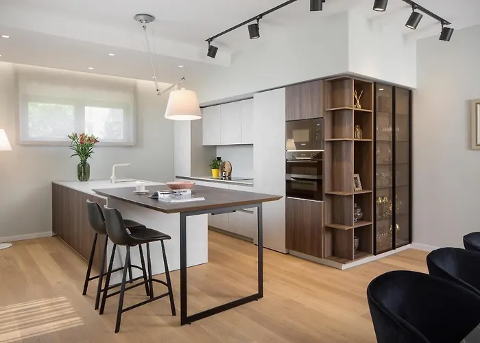 Tereza Zadarvillas *